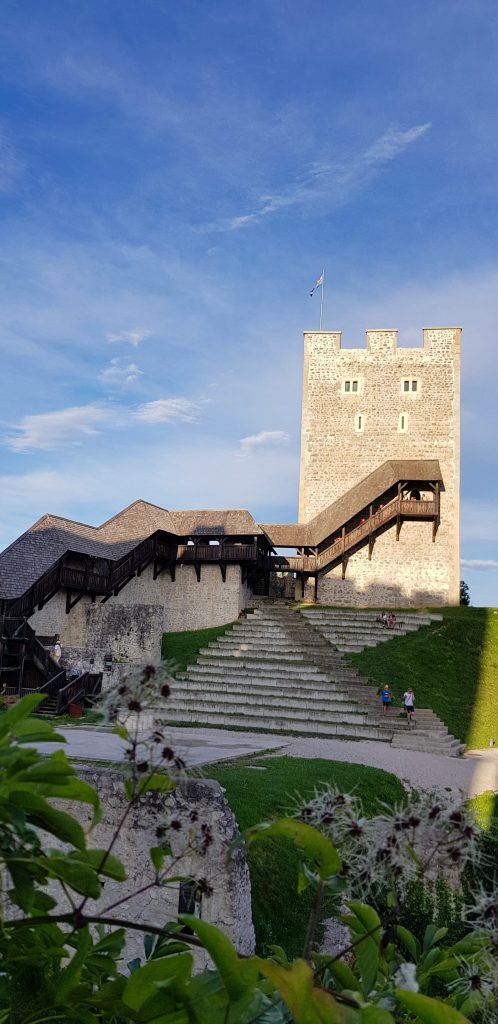 Koncertno prizorišče na gradu